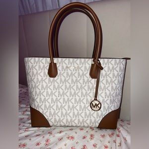 Michael Kors Mercer gallery tote bag